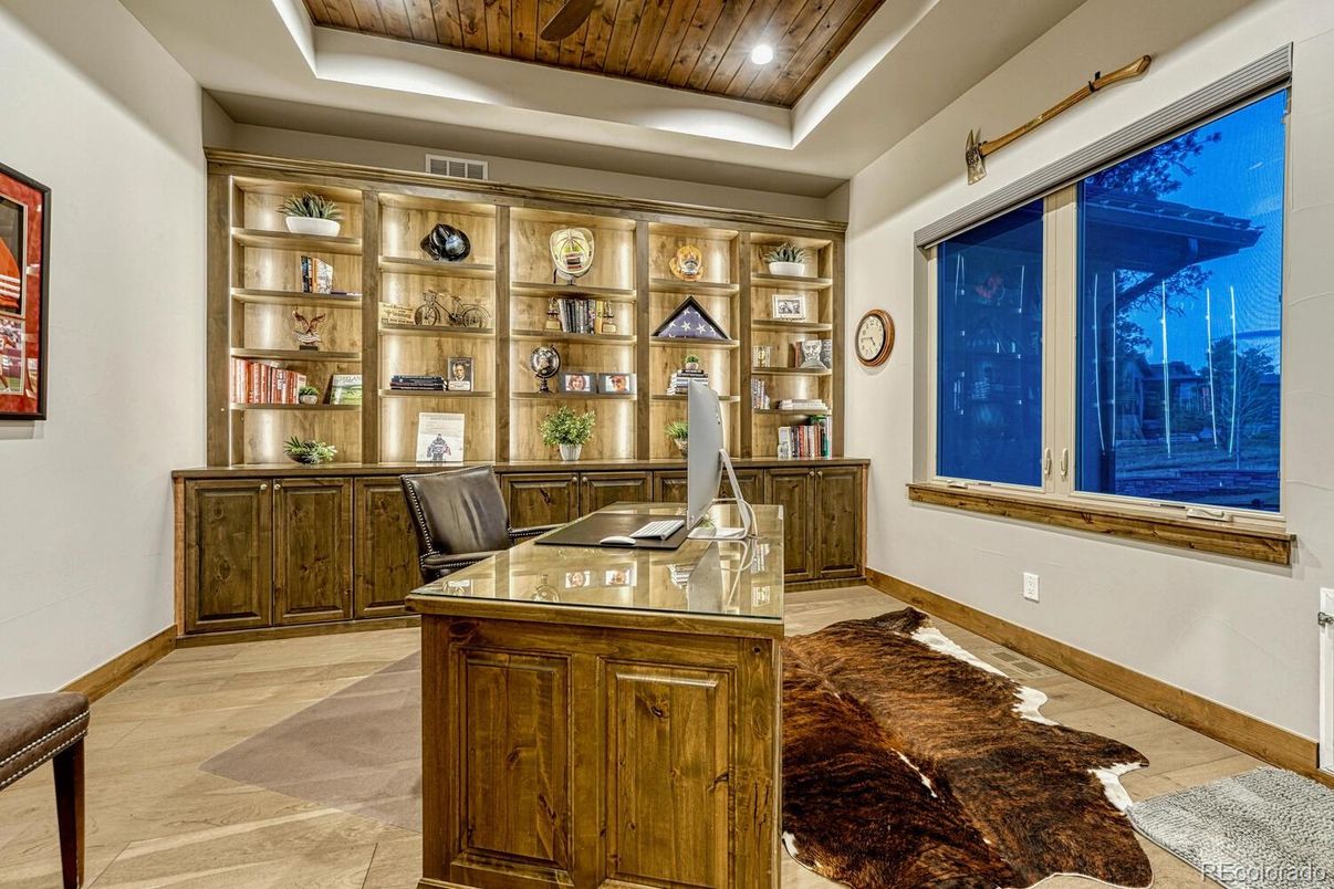 Home Office, Interior, Recessed Lighting, Wooden Ceilings