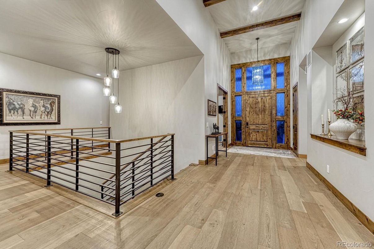 Interior, Pendant Lights, Recessed Lighting, Wood Texture Flooring