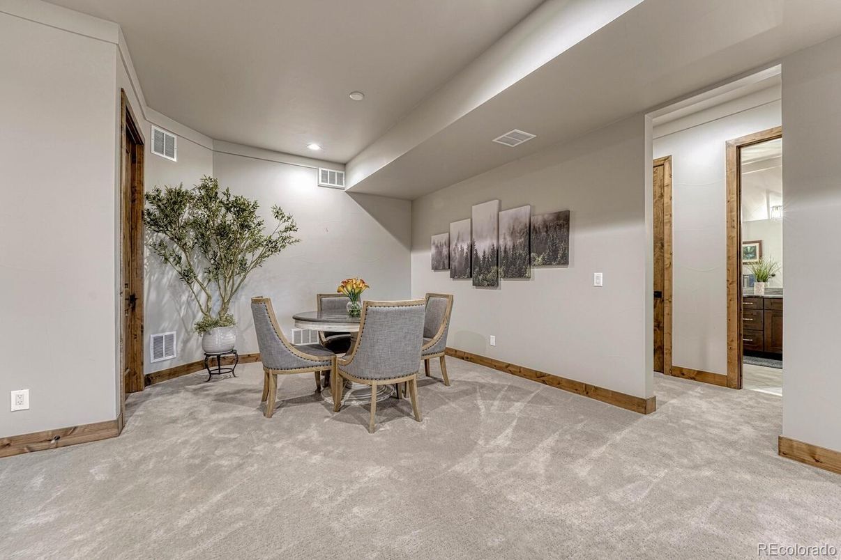 Dining room, Interior, Recessed Lighting