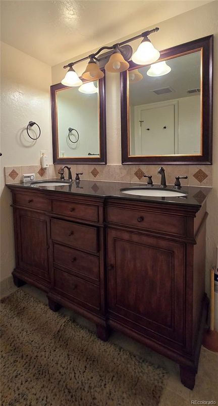 Bathroom, Dual Sink Vanities, Interior