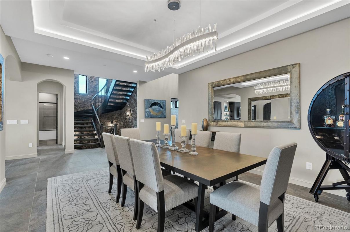 Dining room, Interior, Pendant Lights, Recessed Lighting