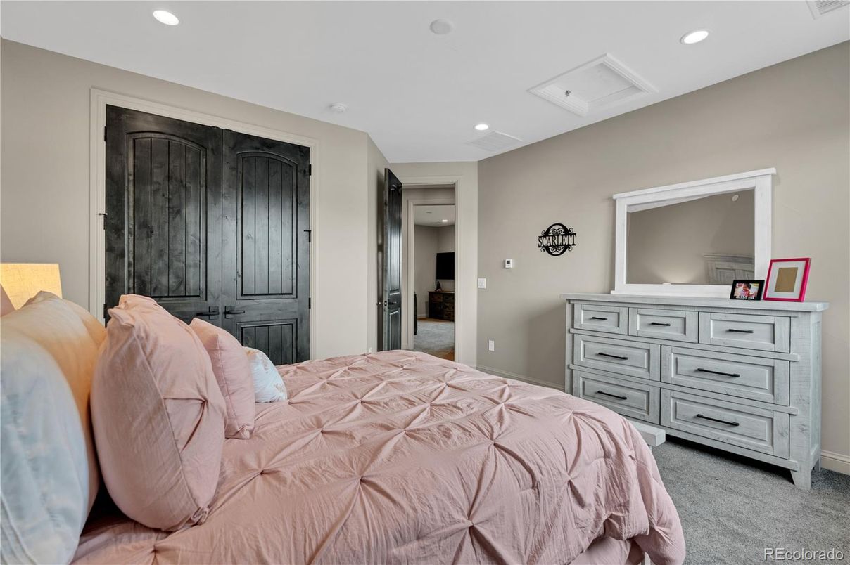 Bedroom, Interior, Recessed Lighting