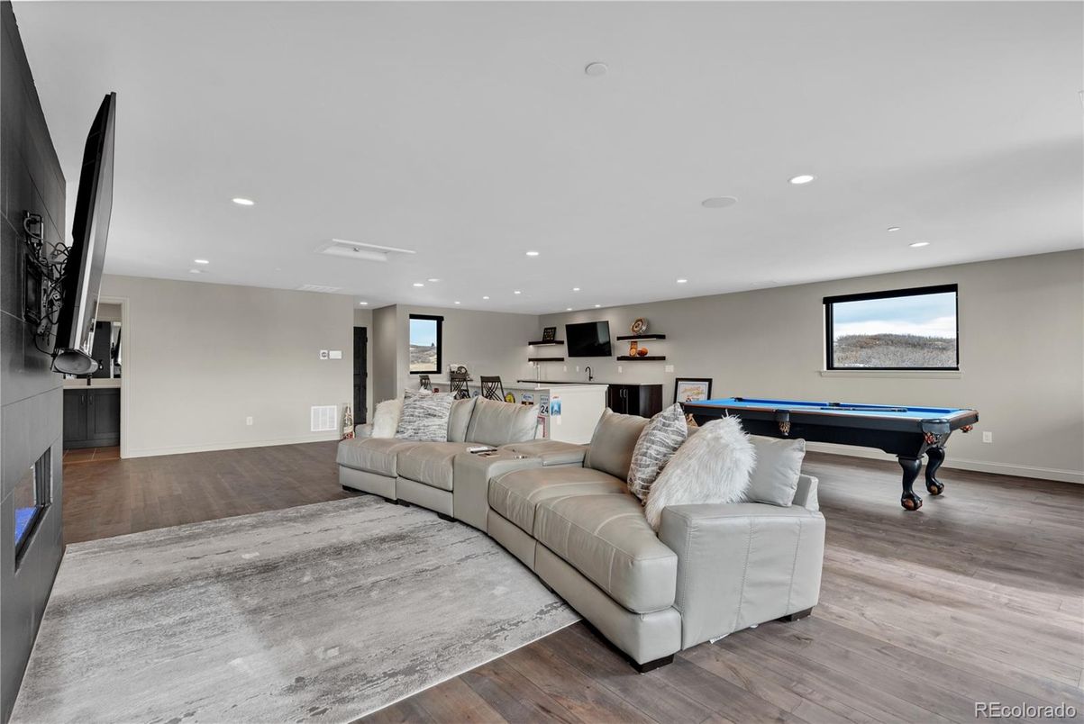 Billiard Table, Game Room, Interior, Living room, Recessed Lighting, Wood Texture Flooring