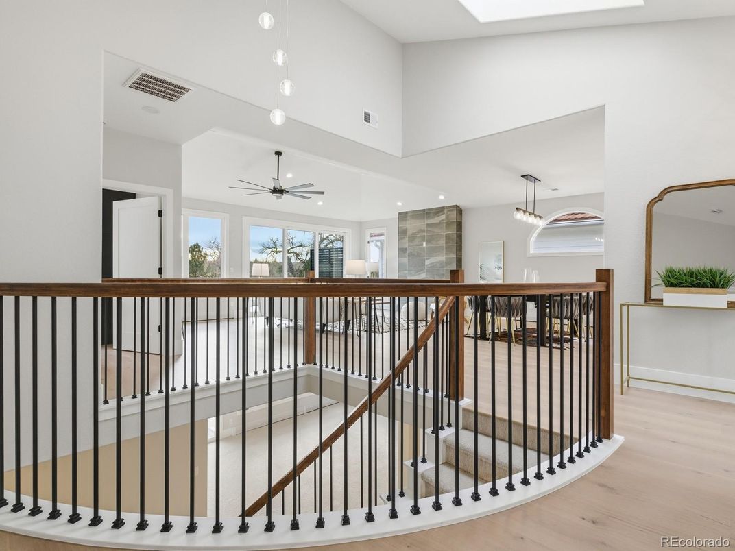 Interior, Pendant Lights, Recessed Lighting, Wood Texture Flooring