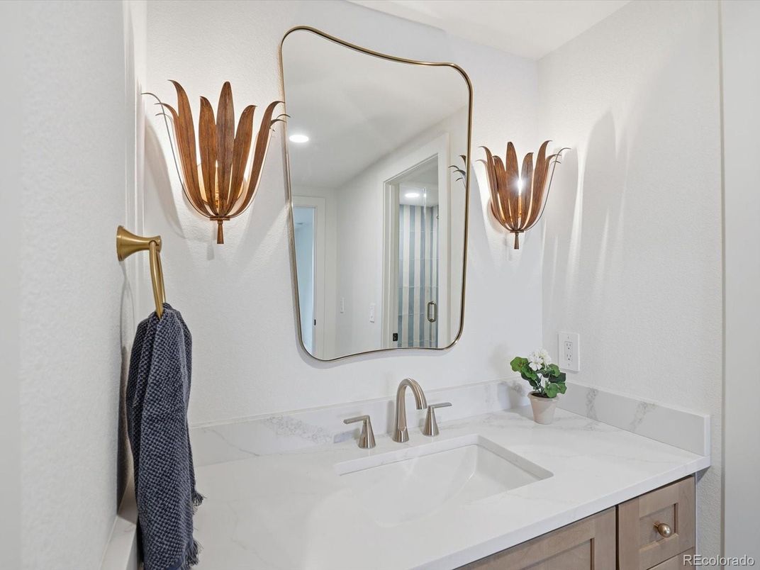 Bathroom, Interior, Recessed Lighting