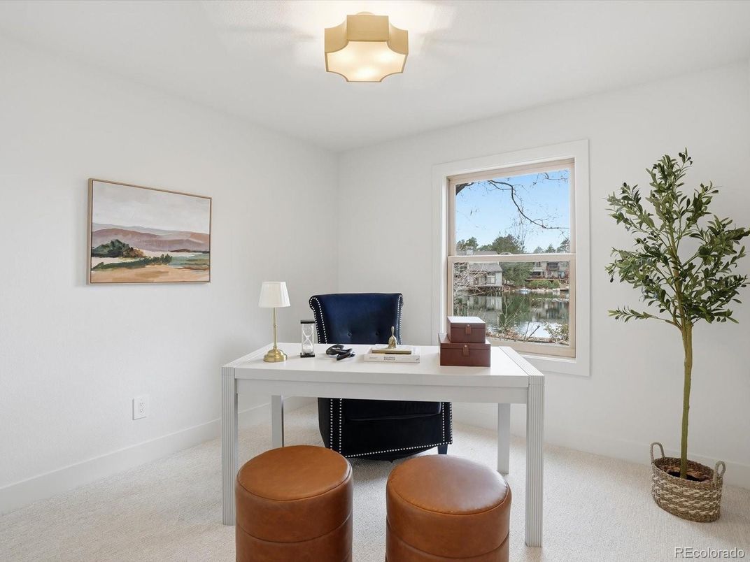 Home Office, Interior