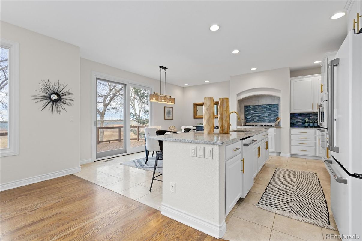 Dining room, Interior, Kitchen, Pendant Lights, Recessed Lighting, Wood Texture Flooring