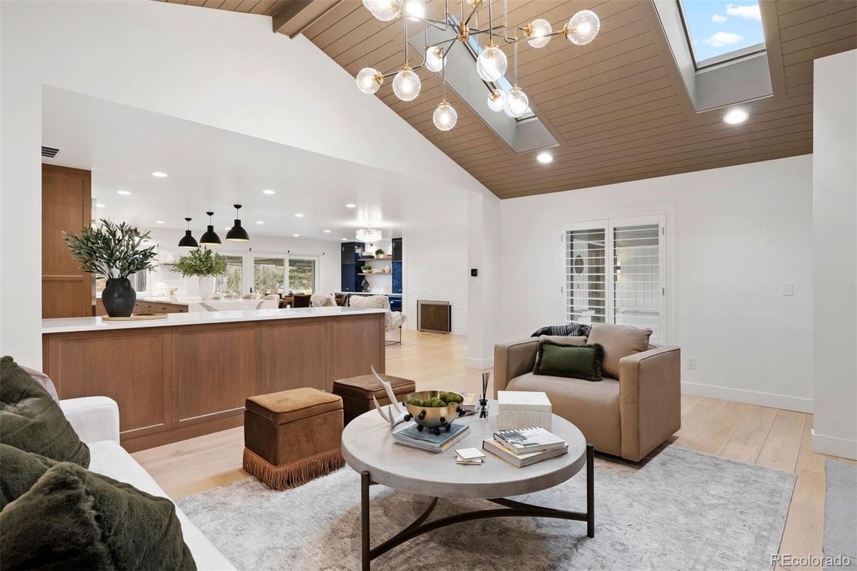 Interior, Living room, Pendant Lights, Recessed Lighting, Wooden Ceilings, Wood Texture Flooring