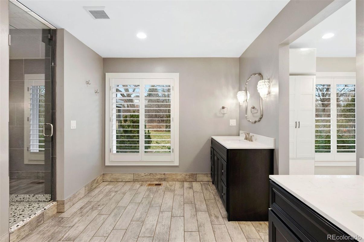 Bathroom, Interior, Recessed Lighting, Wood Texture Flooring