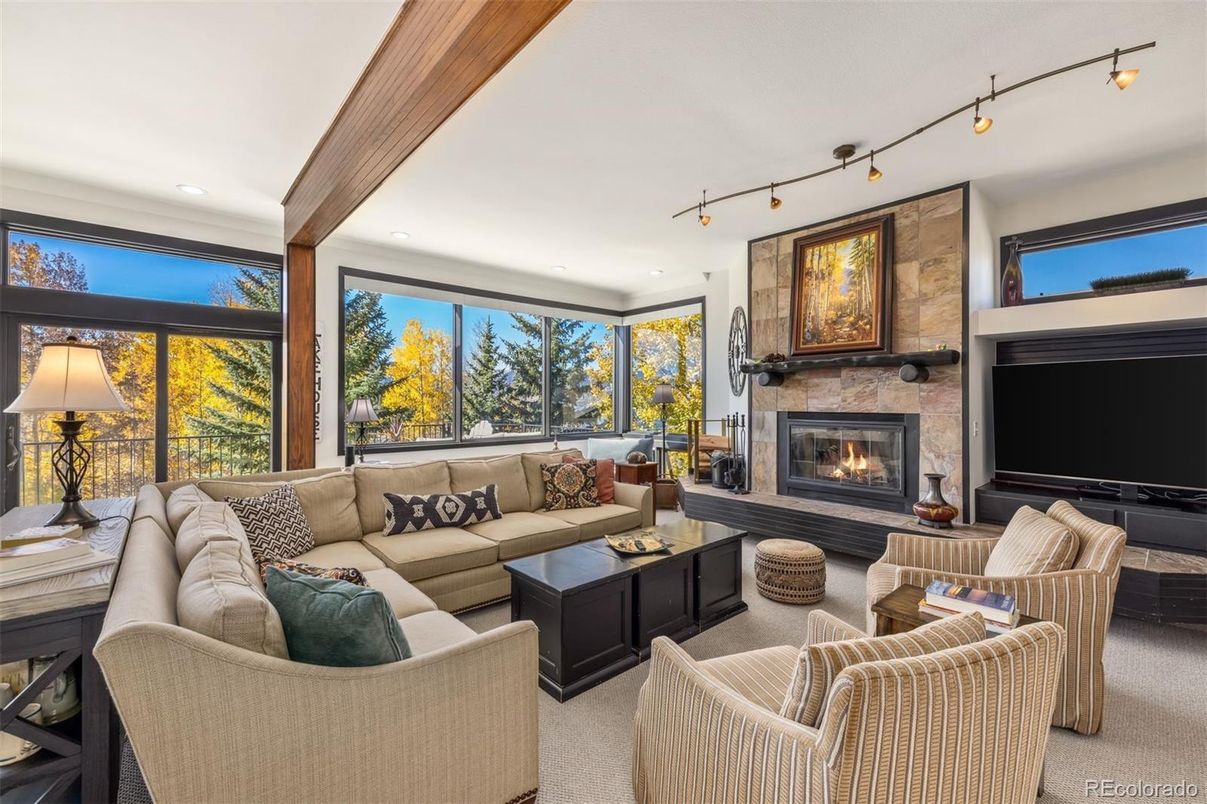 Fireplace, Interior, Living room, Recessed Lighting