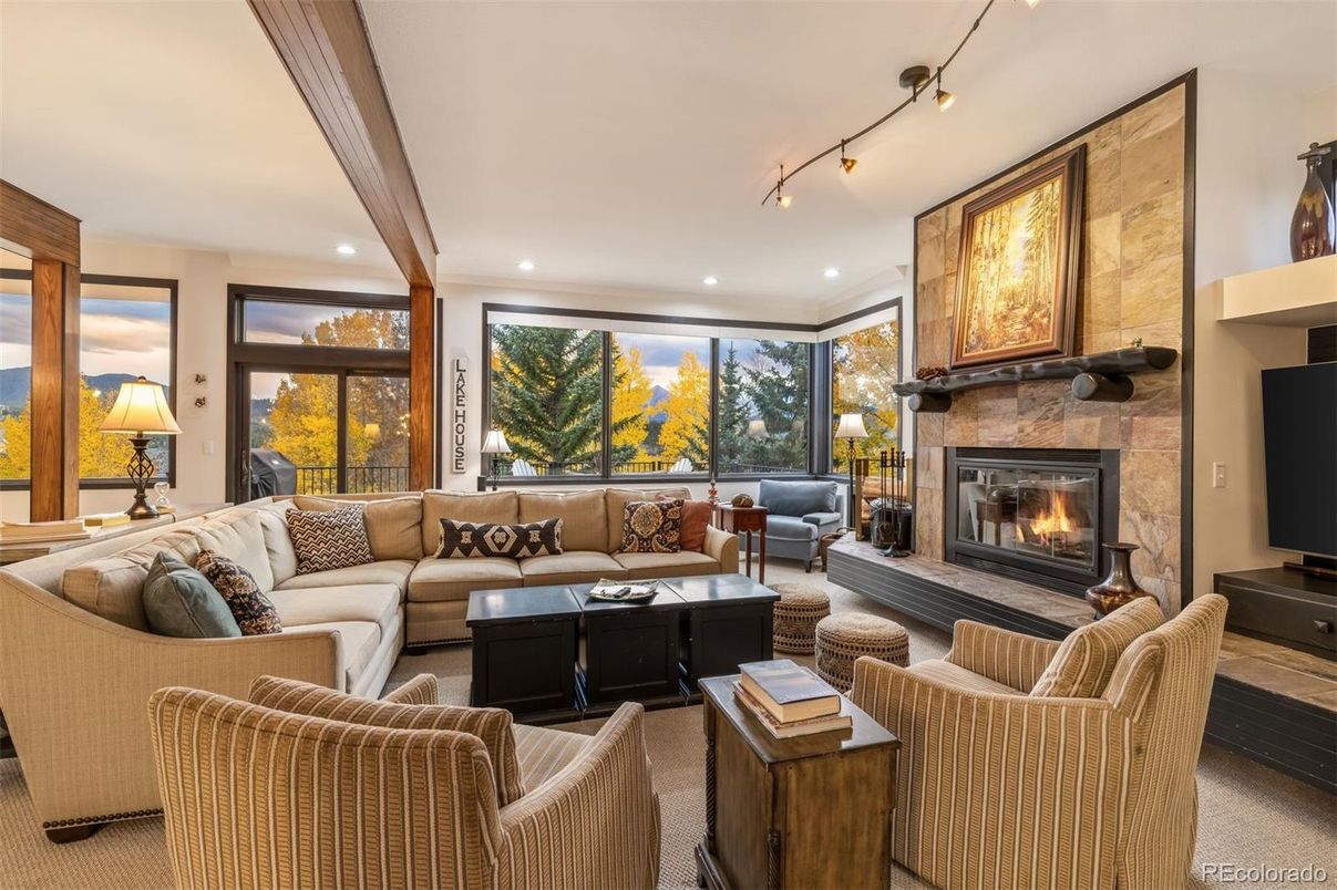 Fireplace, Interior, Living room, Recessed Lighting