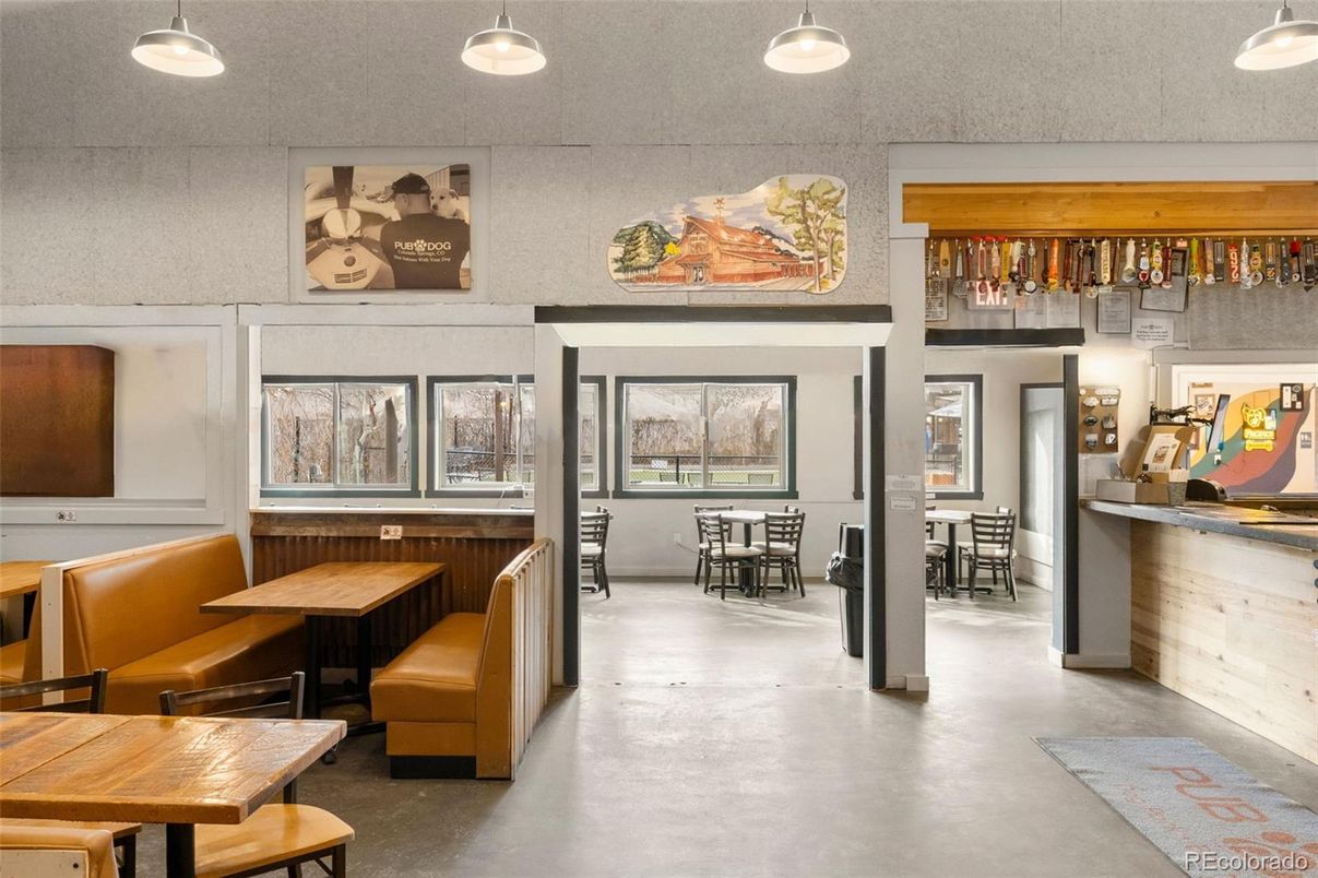 Dining room, Interior, Pendant Lights