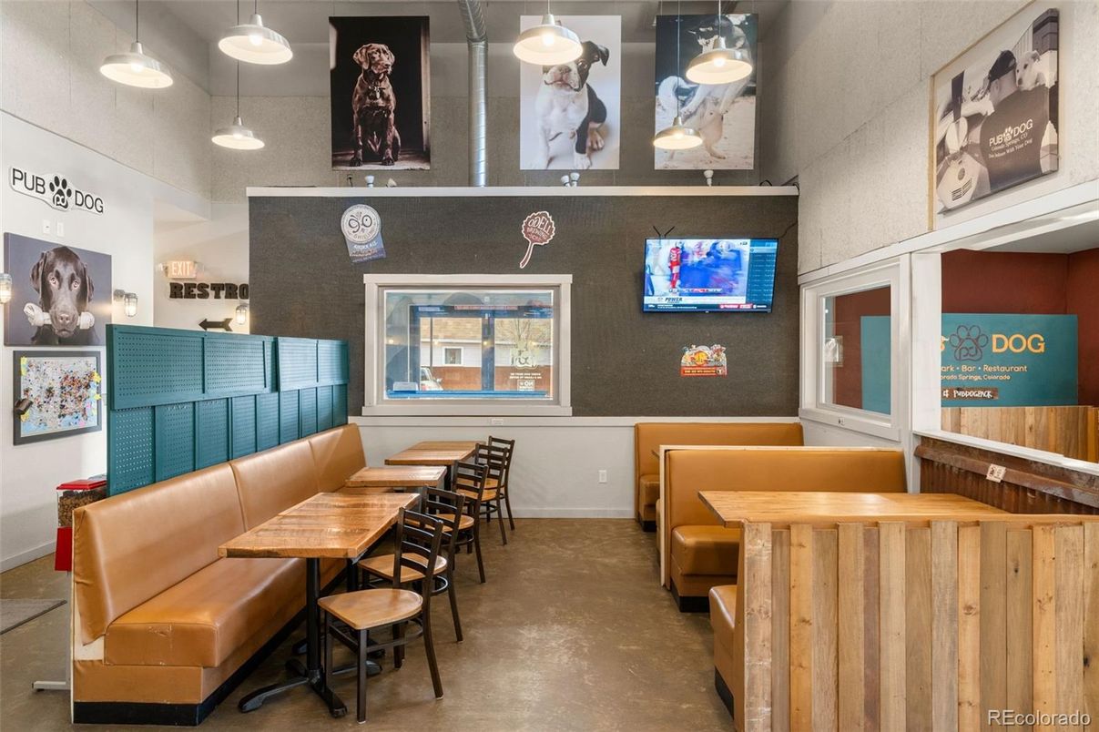 Dining room, Interior, Pendant Lights