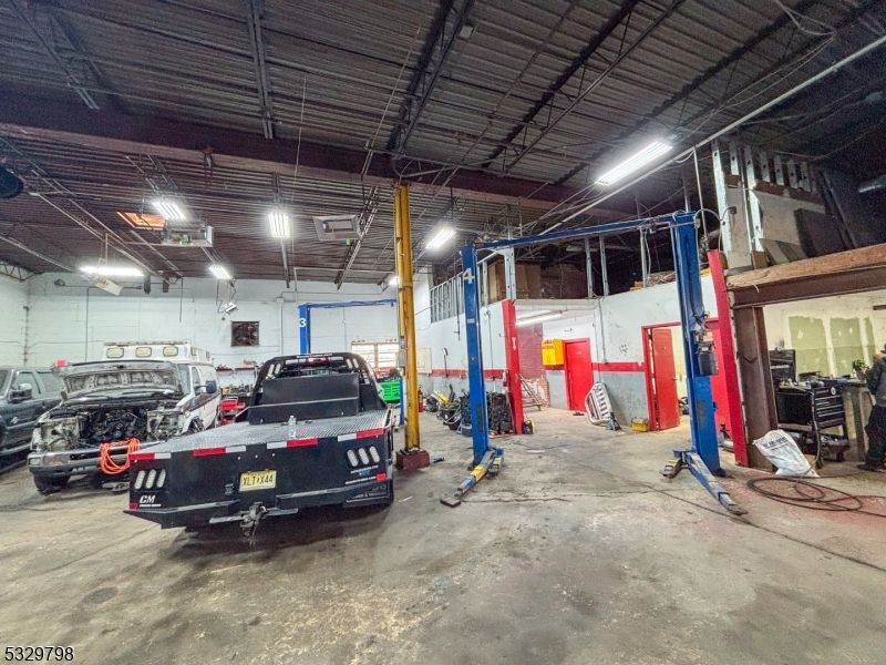 Garage, Interior