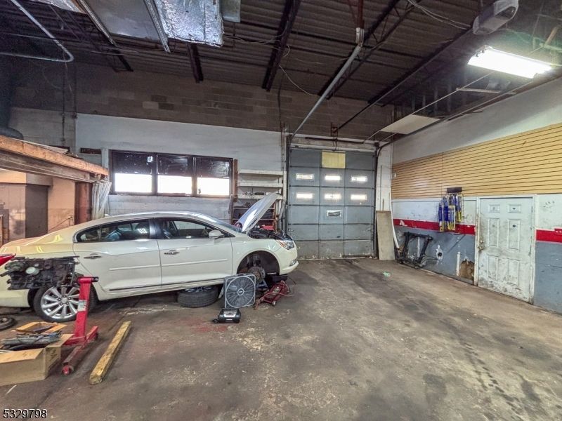 Garage, Interior