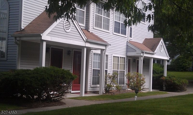 Exterior, Facade, Queen Anne Victorian