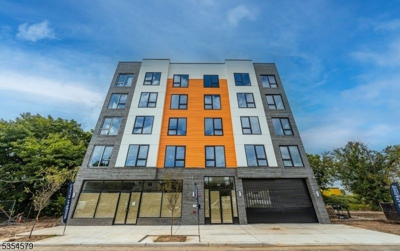 Exterior, Facade, Condo Building