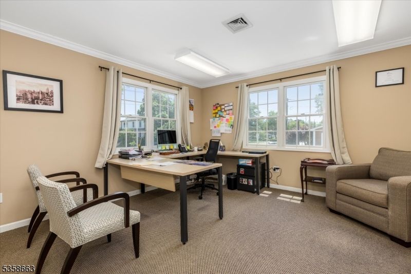 Home Office, Interior