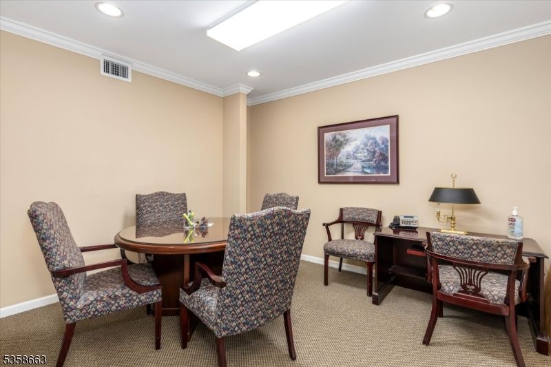 Dining room, Interior, Recessed Lighting