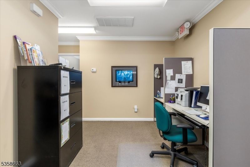 Home Office, Interior