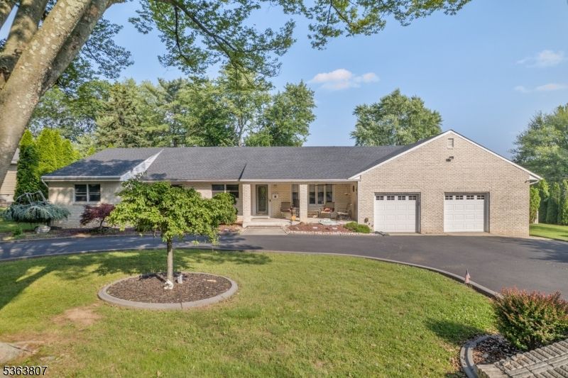 Attached, Backyard, Exterior, Facade, Brick Facade, Ranch