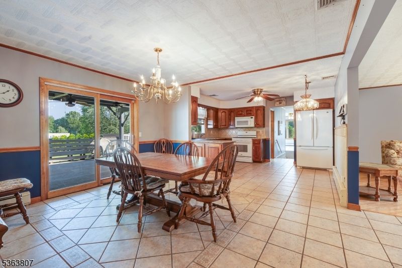 Chandelier, Dining room, Interior, Kitchen