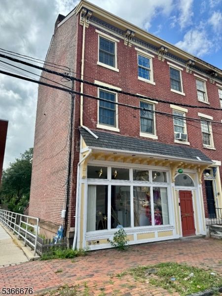 Attached, Exterior, Facade, Brick Facade, Rowhouse