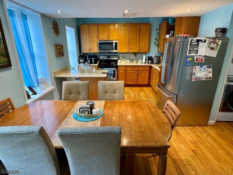 Dining room, Interior, Kitchen, Recessed Lighting, Wood Texture Flooring
