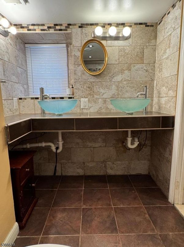 Bathroom, Interior, Stone Walls