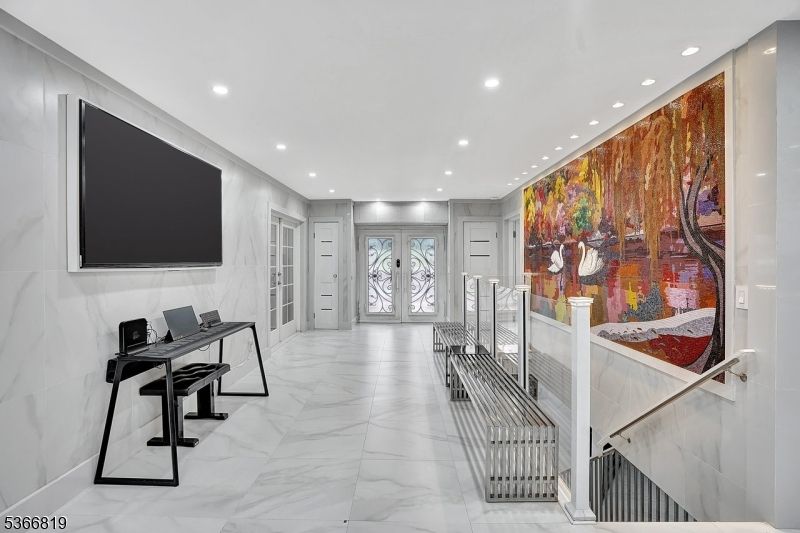 Interior, Marble, Recessed Lighting