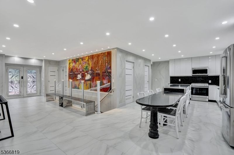 Dining room, Interior, Kitchen, Marble, Recessed Lighting, Stainless Steel Appliances