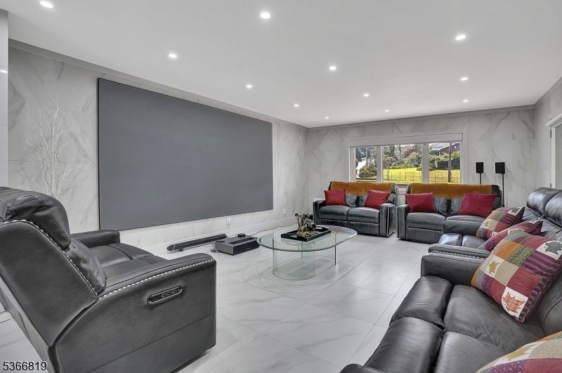 Interior, Living room, Marble, Marble Walls, Recessed Lighting