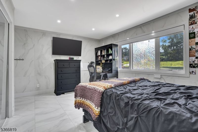 Bedroom, Interior, Marble, Marble Walls, Recessed Lighting