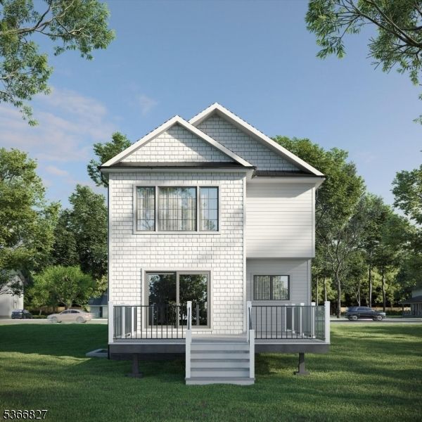 Backyard, Exterior, Facade, Split Level