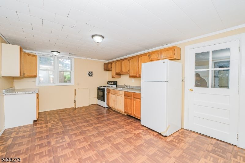 Interior, Kitchen, Wood Texture Flooring