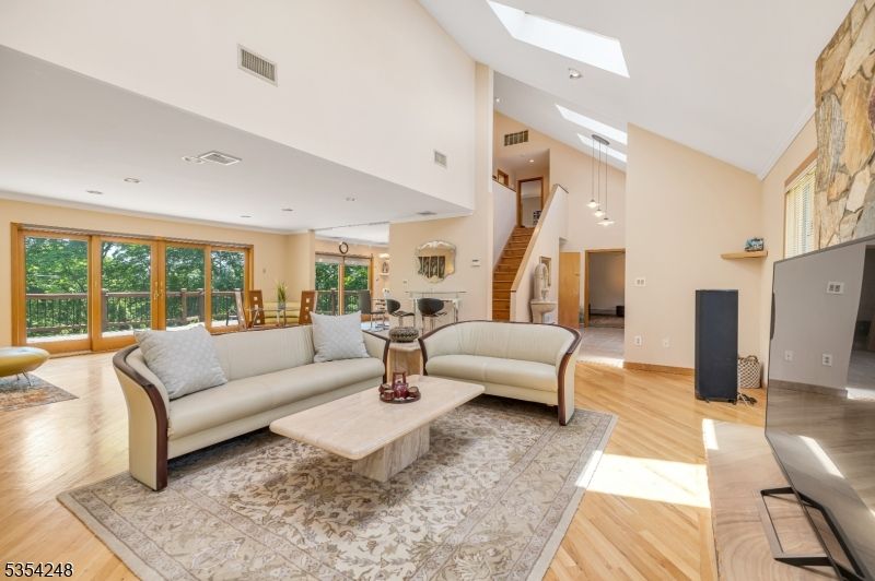 Dining room, Interior, Living room, Pendant Lights, Recessed Lighting, Wood Texture Flooring