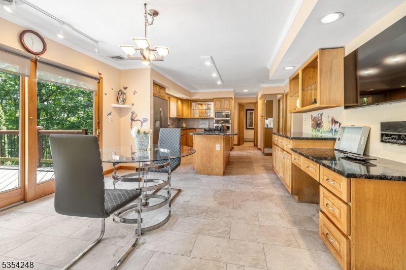 Chandelier, Dining room, Interior, Kitchen, Recessed Lighting, Stainless Steel Appliances