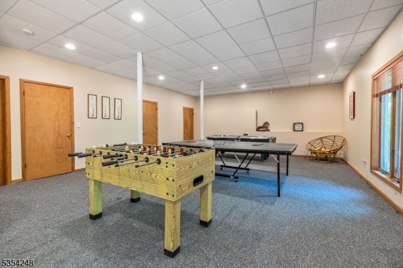 Game Room, Interior, Recessed Lighting