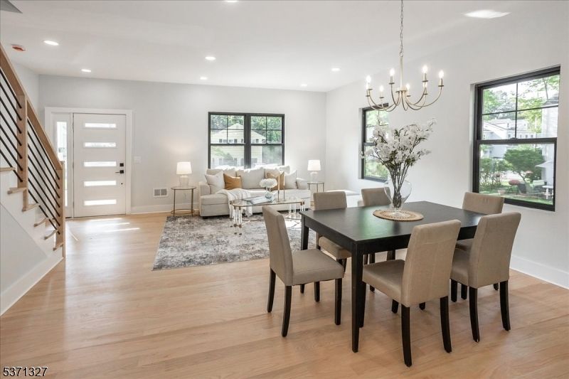 Chandelier, Dining room, Interior, Living room, Recessed Lighting, Wood Texture Flooring