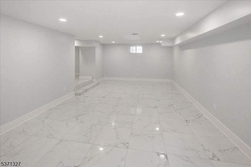 Empty room, Interior, Marble, Recessed Lighting