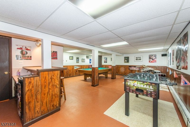 Billiard Table, Game Room, Interior, Recessed Lighting