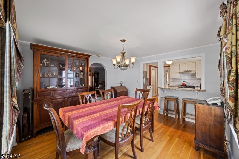 Chandelier, Dining room, Interior, Kitchen, Wood Texture Flooring