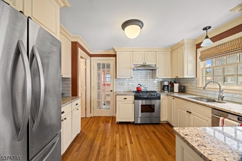 Interior, Kitchen, Pendant Lights, Stainless Steel Appliances, Wood Texture Flooring