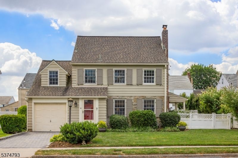 Attached, Exterior, Facade, Georgian