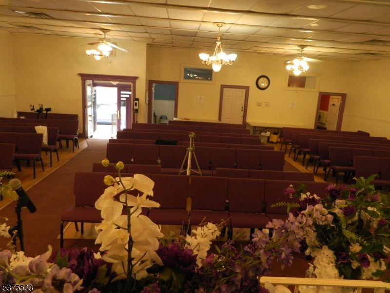Chandelier, Interior