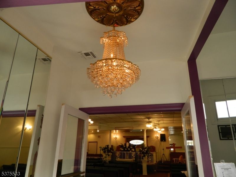 Chandelier, Interior