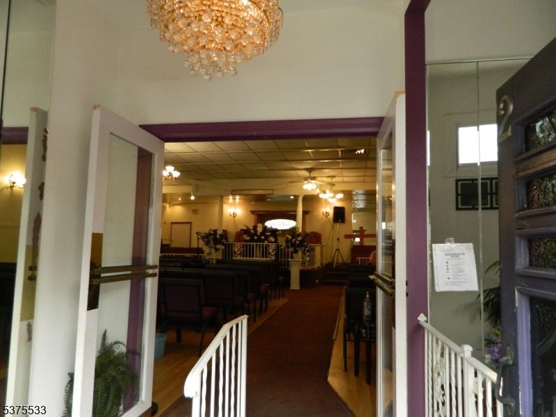 Chandelier, Interior