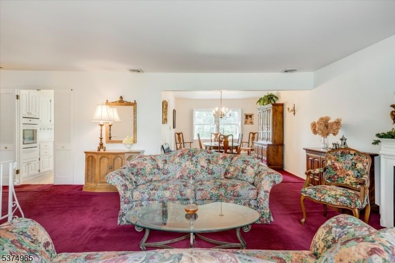 Chandelier, Dining room, Interior, Living room