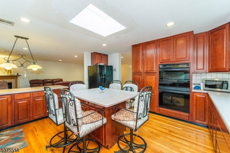Dining room, Interior, Kitchen, Pendant Lights, Recessed Lighting, Wood Texture Flooring