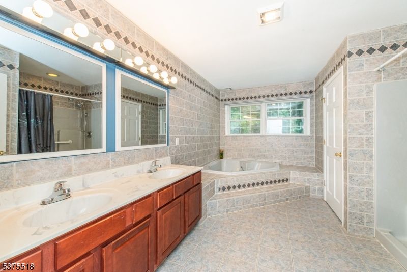 Bathroom, Dual Sink Vanities, Interior, Stone Walls